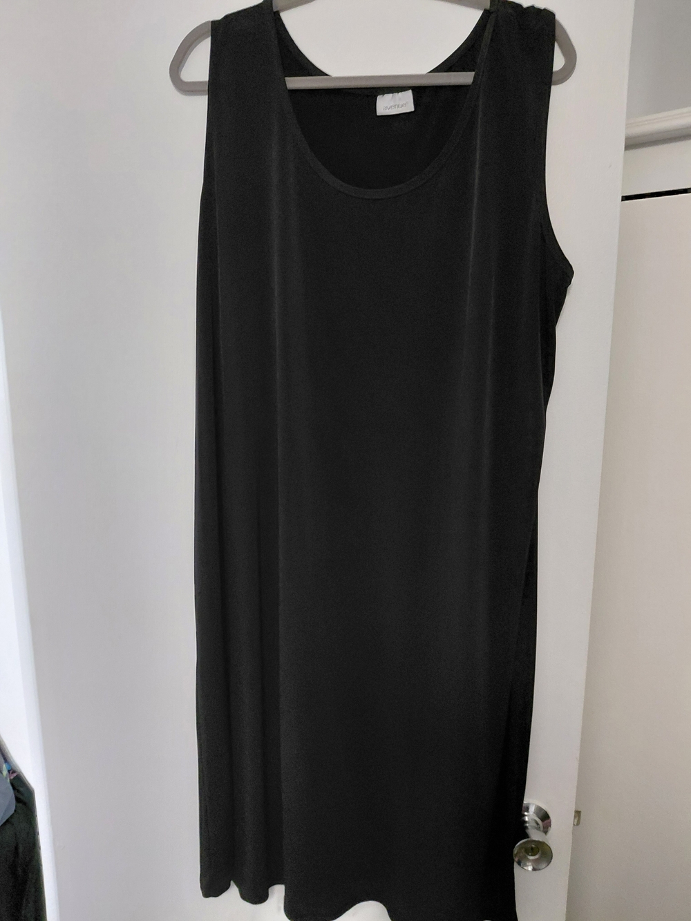 Avenue Black Sleeveless Midi Dress